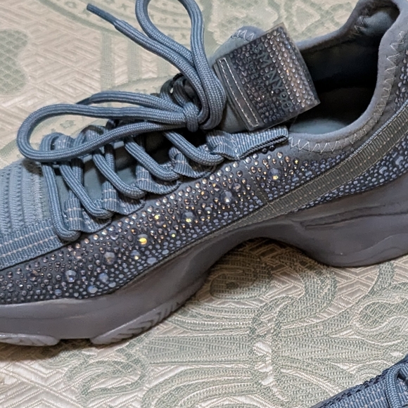 Steve Madden, Sky Blue, Maxima Sneakers, with some bling, size 8 - Picture 7 of 8